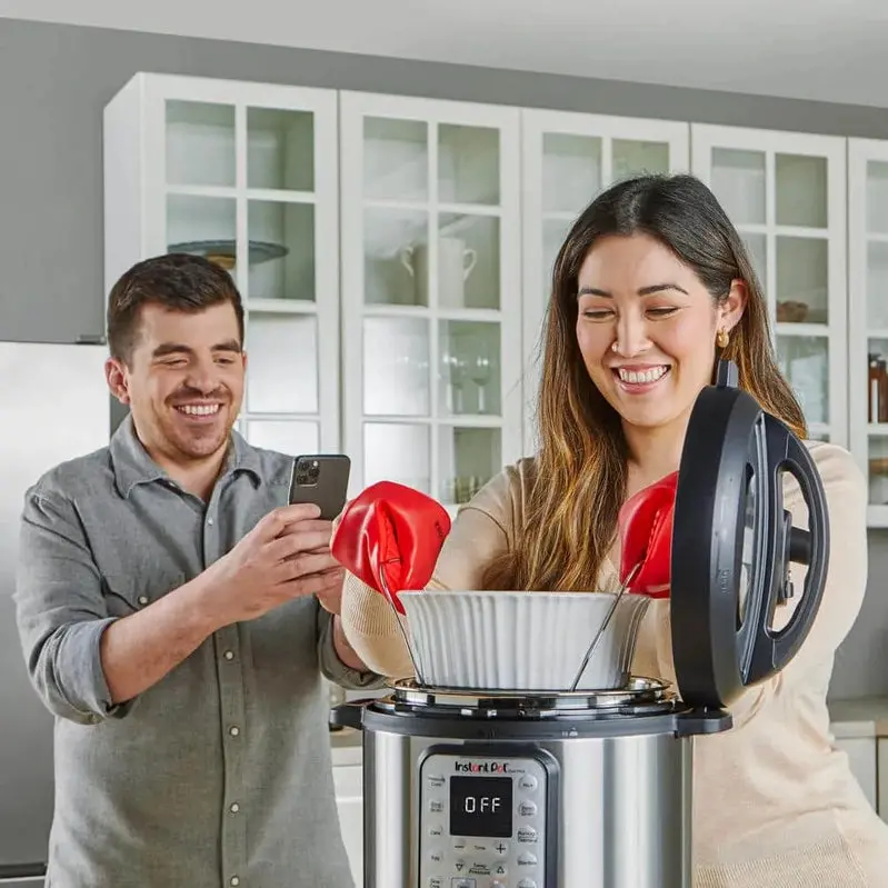 Instant Pot Duo 8QT Multi-Cooker – Stainless Steel 7-in-1 Smart Appliance with Pre-Programmed Cooking Modes