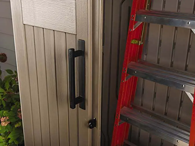 Rubbermaid 52-Cubic-Foot Lockable All-Weather Outdoor Storage Shed – Durable Resin Enclosure